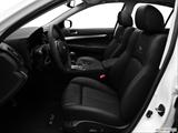  Front seats from Drivers Side photo